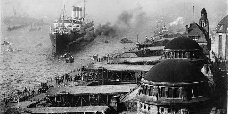 Cap Arcona 1927–1945. Märchenschiff und Massengrab Cap Arcona 1927–1945. Märchenschiff und Massengrab